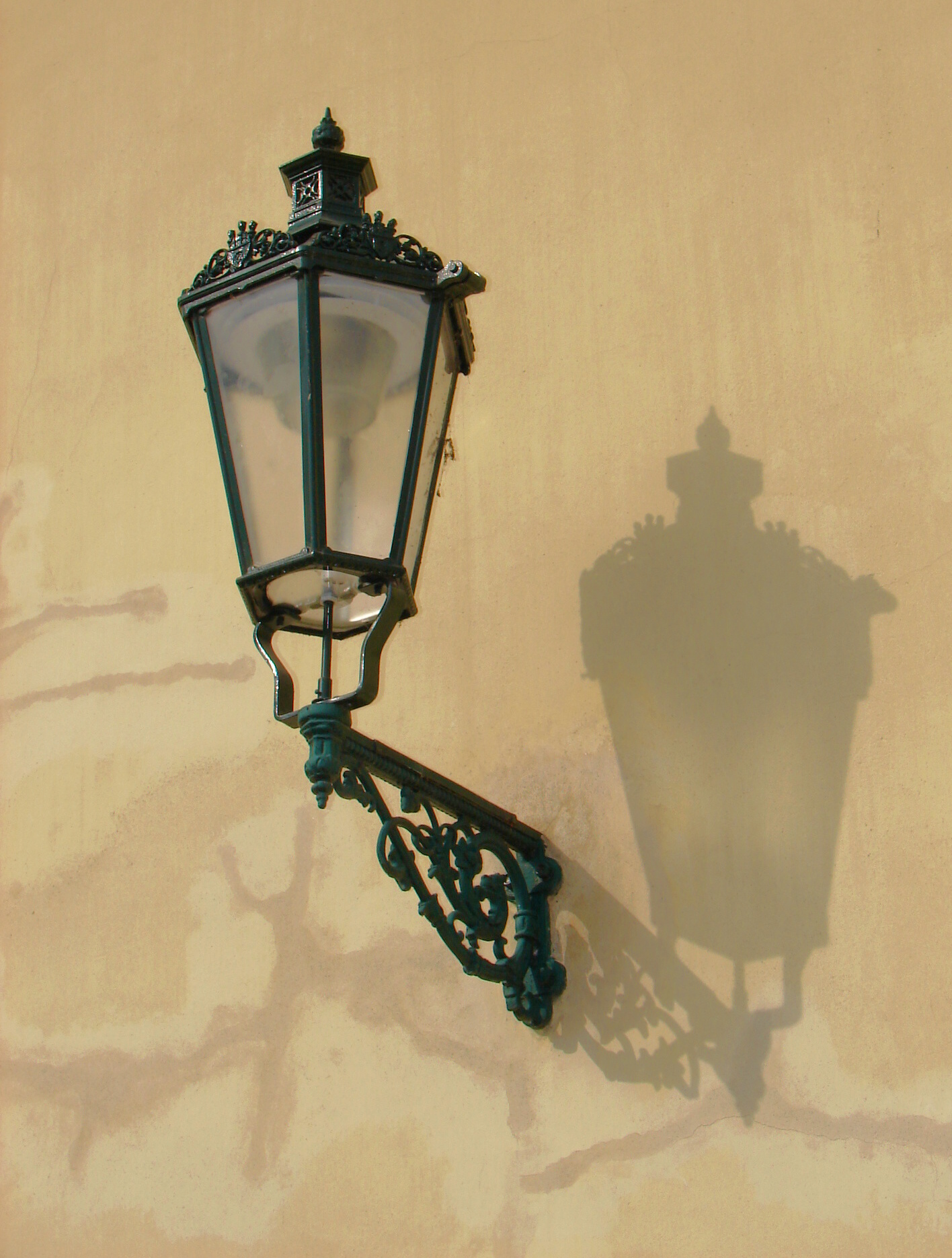 lampa na Starých zámeckých schodech v Praze.jpg